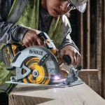Dewalt DCS573NT Δισκοπρίονο 18V με Σύστημα Αναρρόφησης - Image 1